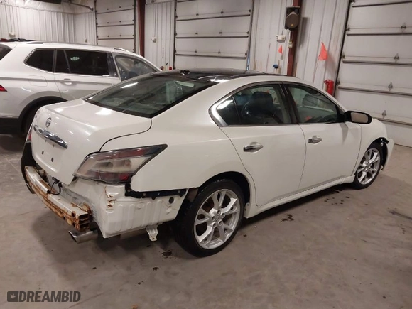 2014 Nissan Maxima 3.5 SV with VIN 1N4AA5AP0EC478330, listed as a IAAI auction lot 41433992 with 117675 miles. Bid and sale history available at carsss.com. Image 4.