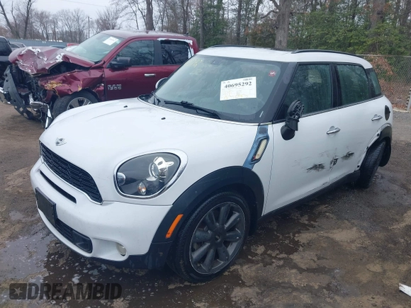 2014 MINI Countryman S with VIN WMWZC3C55EWP52138, listed as a IAAI auction lot 40695292 with 83,083 mi miles and . Bid and sale history available at DreamBid. Image 17.