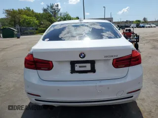 2017 BMW 3 Series 330i z VIN WBA8B9G54HNU49583, wystawiony jako Copart lot #57293115 z przebiegiem 88 174 mil mil oraz Nie do naprawy • Non repairable. Historia ofert i sprzedaży dostępna na DreamBid. Obrazek 6.