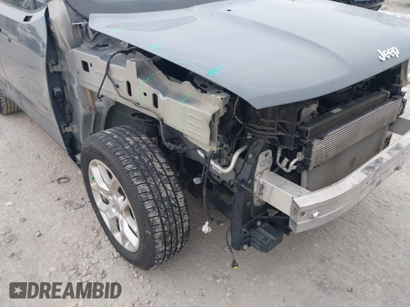 2018 Jeep Renegade Latitude with VIN ZACCJABB6JPJ06962, listed as a IAAI auction lot 41277869 with 87,915 mi miles. Bid and sale history available at carsss.com. Image 6.