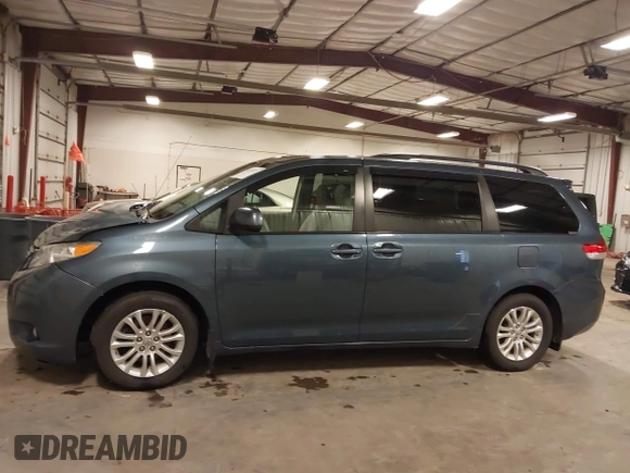 2014 Toyota Sienna XLE с VIN 5TDYK3DC5ES423745, выставлен на аукционе IAAI как лот 42455273 с пробегом 103 063 миль миль и . История ставок и продаж доступна на DreamBid. Изображение 15.