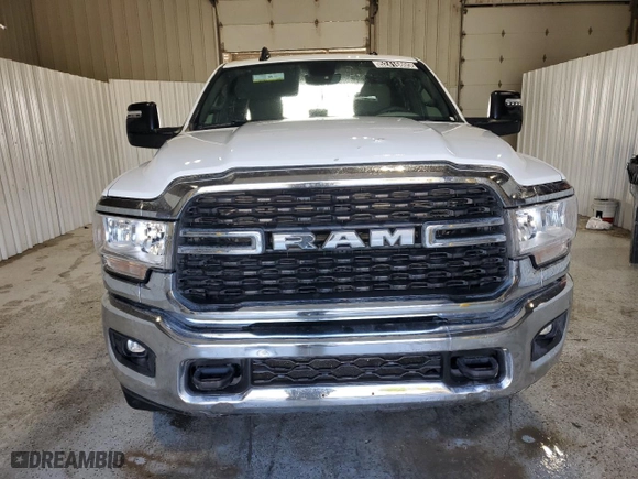 2024 Ram 2500 Big Horn with VIN 3C6UR5DJ9RG343106, listed as a Copart auction lot 52416805 with 6,018 mi miles and Clean Title. Bid and sale history available at carsss.com. Image 5.