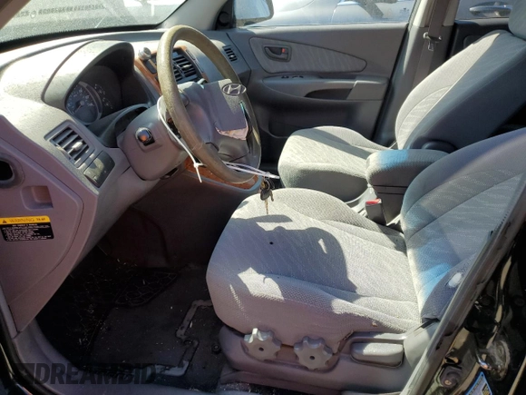 2005 Hyundai Tucson GL with VIN KM8JM12B95U193435, listed as a Copart auction lot 67132344 with 282,401 mi miles and Clean Title. Bid and sale history available at carsss.com. Image 7.