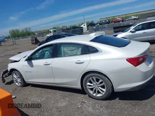2018 Chevrolet Malibu LT z VIN 1G1ZD5ST7JF113869, wystawiony jako IAAI lot #42188467 z przebiegiem 104 531 mil mil oraz . Historia ofert i sprzedaży dostępna na DreamBid. Obrazek 14.