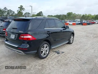 2012 Mercedes-Benz M 350 with VIN 4JGDA2EB3CA007796, listed as a IAAI auction lot 41914613 with 160,578 mi miles and . Bid and sale history available at DreamBid. Image 4.