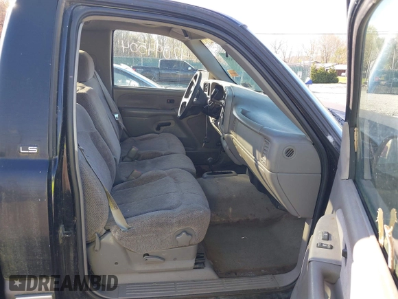 1999 Chevrolet Silverado 1500 LT with VIN 1GCEK14T8XE115517, listed as a IAAI auction lot 42094504 with 183,583 mi miles. Bid and sale history available at carsss.com. Image 5.