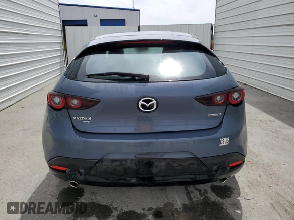 2023 Mazda 3 S Carbon Edition с VIN JM1BPBLM2P1611392, выставлен на аукционе Copart как лот 56292325 с пробегом 28 659 миль миль и На запчасти • Non repairable. История ставок и продаж доступна на DreamBid. Изображение 6.