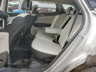 2024 Kia Sportage EX with VIN KNDPV3DFXR7289652, listed as a Copart auction lot 61652555 with 16,986 mi miles and Salvage title. Bid and sale history available at DreamBid. Image 11.