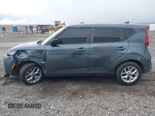 2020 Kia Soul S with VIN KNDJ23AU5L7053547, listed as a IAAI auction lot 41807125 with 109,829 mi miles. Bid and sale history available at carsss.com. Image 14.