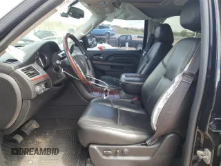 2014 Cadillac Escalade Premium z VIN 1GYS4CEF5ER221795, wystawiony jako Copart lot #55036035 z przebiegiem 136 606 mil mil oraz Szkoda całkowita • Salvage title. Historia ofert i sprzedaży dostępna na DreamBid. Obrazek 7.