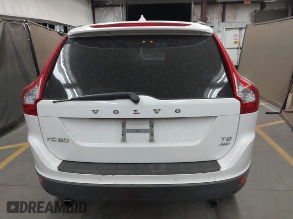 2011 Volvo XC60 3.0T with VIN YV4902DZ4B2179224, listed as a IAAI auction lot 42272698 with 95,022 mi miles and . Bid and sale history available at DreamBid. Image 16.