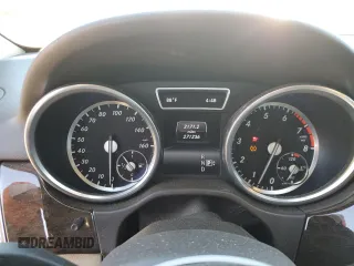 2014 Mercedes-Benz M 350 z VIN 4JGDA5HB1EA284141, wystawiony jako Copart lot #56667235 z przebiegiem 271 236 mil mil oraz Szkoda całkowita • Salvage title. Historia ofert i sprzedaży dostępna na DreamBid. Obrazek 9.