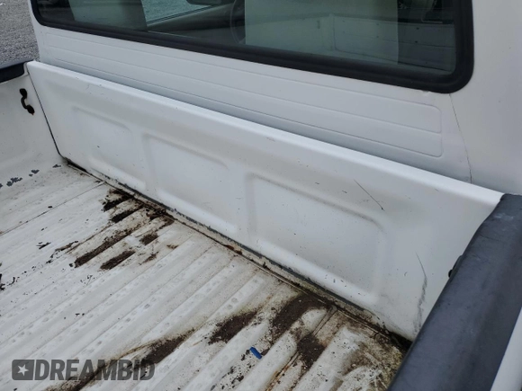 2002 Toyota Tacoma z VIN 5TENL42N22Z113383, wystawiony jako Copart lot #59007905 z przebiegiem 167 105 mil mil oraz Czysty tytuł • Clean title. Historia ofert i sprzedaży dostępna na DreamBid. Obrazek 10.