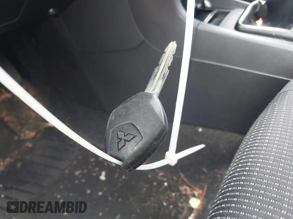 2011 Mitsubishi Lancer ES z VIN JA32U2FU0BU043024, wystawiony jako IAAI lot #42367152 z przebiegiem 167 655 mil mil oraz . Historia ofert i sprzedaży dostępna na DreamBid. Obrazek 11.