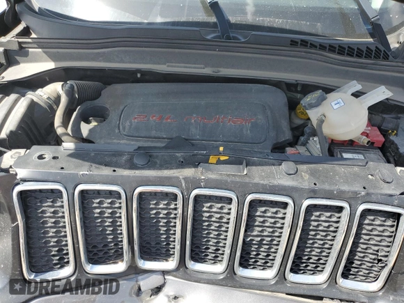 2020 Jeep Renegade Latitude with VIN ZACNJABBXLPM04037, listed as a Copart auction lot 56849225 with 30,738 mi miles and Salvage title. Bid and sale history available at DreamBid. Image 12.