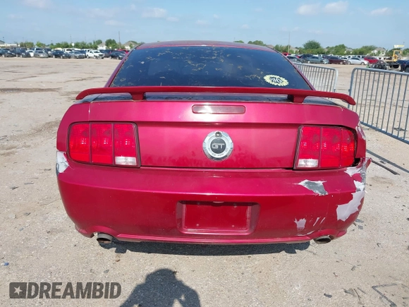 2006 Ford Mustang GT Deluxe с VIN 1ZVFT82H865196619, выставлен на аукционе IAAI как лот 42408724 с пробегом 199 280 миль миль и . История ставок и продаж доступна на DreamBid. Изображение 16.