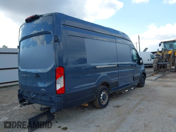 2020 Ford Transit Cargo with VIN 1FTBR3X85LKA55712, listed as a IAAI auction lot 41027144 with 125,658 mi miles. Bid and sale history available at carsss.com. Image 4.