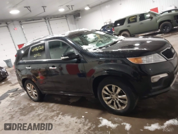 2011 Kia Sorento SX with VIN 5XYKW4A27BG110233, listed as a IAAI auction lot 41932749 with 109,029 mi miles. Bid and sale history available at carsss.com. Image 13.