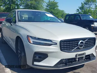 2022 Volvo S60 Momentum with VIN 7JRL12TZXNG162556, listed as a IAAI auction lot 42532276 with 34,119 mi miles and . Bid and sale history available at DreamBid. Image 1.