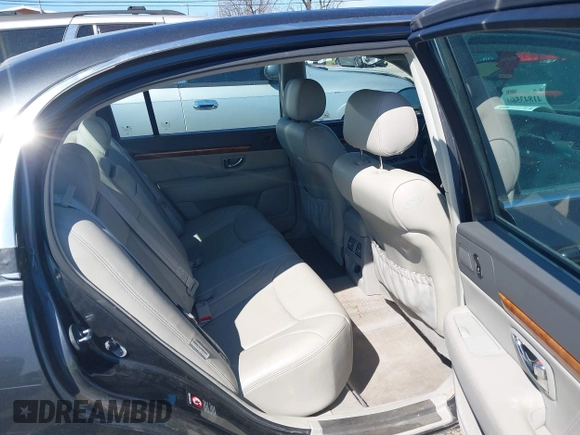 2006 Kia Amanti with VIN KNALD124965086201, listed as a IAAI auction lot 41843560 with 169,055 mi miles. Bid and sale history available at carsss.com. Image 8.