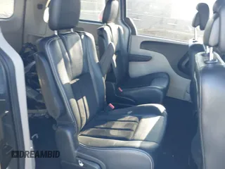 2018 Dodge Grand Caravan SXT with VIN 2C4RDGCG5JR267428, listed as a IAAI auction lot 41877661 with 103,633 mi miles and . Bid and sale history available at DreamBid. Image 8.