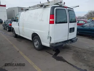 2007 Chevrolet Express Cargo Van with VIN 1GCGG25VX71142791, listed as a IAAI auction lot 41499942 with 235,223 mi miles. Bid and sale history available at carsss.com. Image 3.