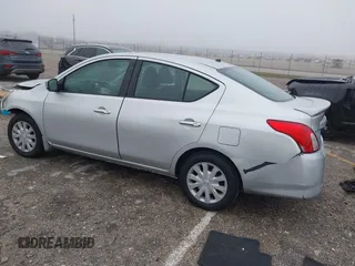 2015 Nissan Versa S Plus with VIN 3N1CN7AP0FL810844, listed as a IAAI auction lot 41386594 with 118,606 mi miles. Bid and sale history available at carsss.com. Image 3.