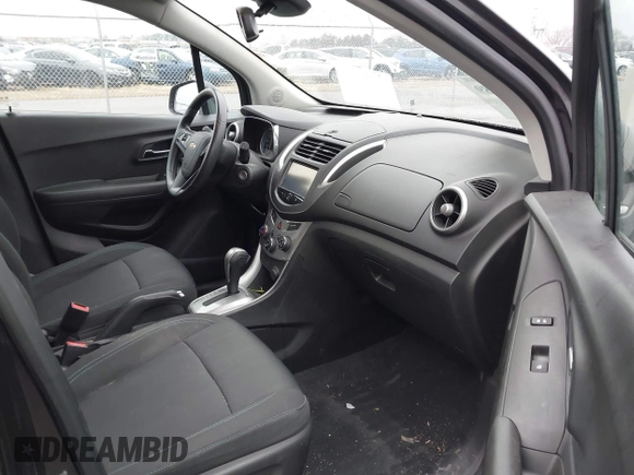 2015 Chevrolet Trax LT with VIN KL7CJLSBXFB057679, listed as a IAAI auction lot 41716489 with 97,468 mi miles. Bid and sale history available at carsss.com. Image 5.