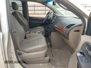 2013 Chrysler Town & Country Touring with VIN 2C4RC1BGXDR662534, listed as a IAAI auction lot 42071840 with 120,098 mi miles. Bid and sale history available at carsss.com. Image 5.