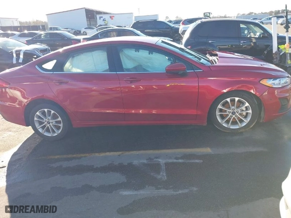 2020 Ford Fusion SE with VIN 3FA6P0HD1LR183903, listed as a IAAI auction lot 41283302 with 137,136 mi miles. Bid and sale history available at carsss.com. Image 14.