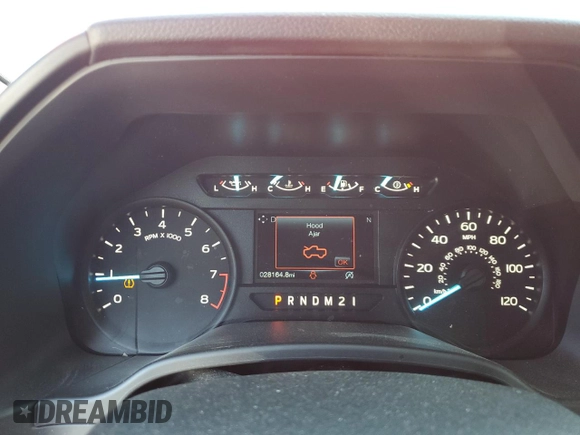 2020 Ford F-150 XL with VIN 1FTMF1CB1LKD29804, listed as a Copart auction lot 45671135 with 28,164 mi miles and Salvage Title. Bid and sale history available at carsss.com. Image 9.