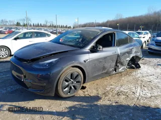 2024 Tesla Model Y Long Range with VIN 7SAYGAEE5RF201368, listed as a IAAI auction lot 41248963 with Not Provided miles and . Bid and sale history available at DreamBid. Image 18.
