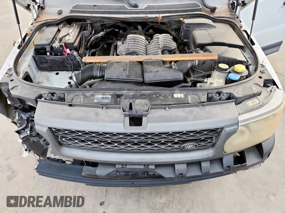 2011 Land Rover Range Rover Sport HSE Lux with VIN SALSK2D42BA286502, listed as a Copart auction lot 62995635 with 140,547 mi miles and Clean title. Bid and sale history available at DreamBid. Image 12.