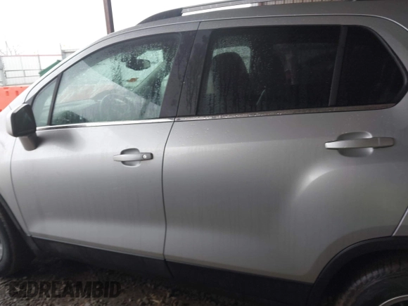 2015 Chevrolet Trax LT with VIN KL7CJLSB1FB082471, listed as a IAAI auction lot 41442413 with 91,520 mi miles. Bid and sale history available at carsss.com. Image 14.