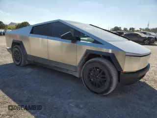 2024 Tesla Cybertruck with VIN 7G2CEHEDXRA051815, listed as a Copart auction lot 45300515 with 6,443 mi miles and Salvage Title. Bid and sale history available at carsss.com. Image 4.