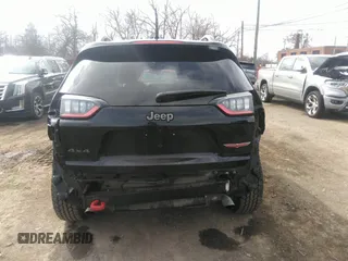2019 Jeep Cherokee Trailhawk with VIN 1C4PJMBX1KD331128, listed as a IAAI auction lot 41983976 with 110,190 mi miles and . Bid and sale history available at DreamBid. Image 16.