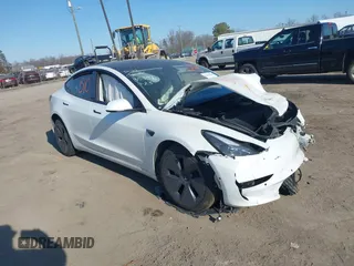 2022 Tesla Model 3 with VIN 5YJ3E1EA5NF315004, listed as a IAAI auction lot 41429800 with 1 mi miles. Bid and sale history available at carsss.com. Image 1.