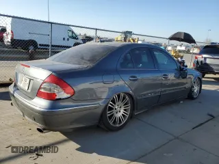 2007 Mercedes-Benz E 550 with VIN WDBUF72X57B086440, listed as a Copart auction lot 42975855 with 178,032 mi miles and Salvage Title. Bid and sale history available at DreamBid. Image 3.