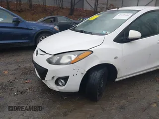 2012 Mazda 2 Touring z VIN JM1DE1LY4C0141202, wystawiony jako IAAI lot #41051663 z przebiegiem 160 364 mil mil oraz . Historia ofert i sprzedaży dostępna na DreamBid. Obrazek 12.