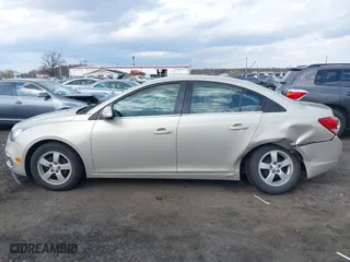 2015 Chevrolet Cruze LT with VIN 1G1PC5SB5F7174141, listed as a IAAI auction lot 41930703 with 115,167 mi miles. Bid and sale history available at carsss.com. Image 13.