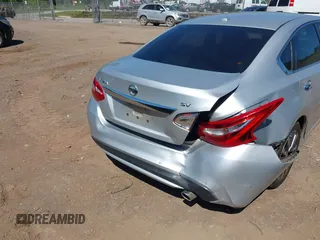2017 Nissan Altima 2.5 SV with VIN 1N4AL3APXHC262634, listed as a IAAI auction lot 39251600 with 193,110 mi miles. Bid and sale history available at carsss.com. Image 6.