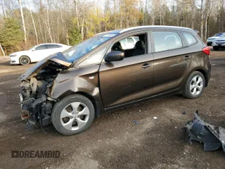 2014 Kia Rondo LX with VIN KNAHT8A33E7040473, listed as a Copart auction lot 77416904 with 221,723 mi miles and Salvage Title. Bid and sale history available at carsss.com. Image 1.