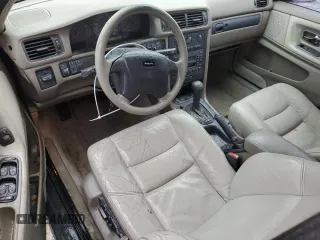 1999 Volvo V70 XC with VIN YV1LZ56D0X2598786, listed as a Copart auction lot 43061625 with 139,388 mi miles and Salvage Title. Bid and sale history available at carsss.com. Image 8.