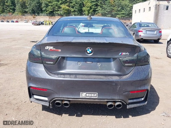 2015 BMW M4 with VIN WBS3R9C51FK333490, listed as a IAAI auction lot 40217693 with NaN miles. Bid and sale history available at carsss.com. Image 17.