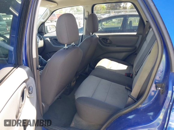 2005 Ford Escape XLS Value with VIN 1FMYU02Z85KD90338, listed as a IAAI auction lot 41916569 with 174,870 mi miles. Bid and sale history available at carsss.com. Image 8.