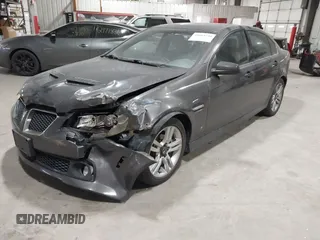 2008 Pontiac G8 z VIN 6G2ER577X8L151778, wystawiony jako IAAI lot #41084344 z przebiegiem 145 990 mil mil oraz . Historia ofert i sprzedaży dostępna na DreamBid. Obrazek 17.