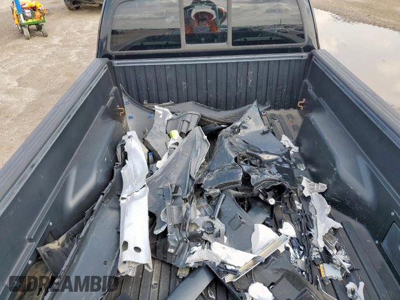2013 Toyota Tacoma PreRunner z VIN 5TFTU4GN0DX031305, wystawiony jako Copart lot #59178105 z przebiegiem 161 060 mil mil oraz Szkoda całkowita • Salvage title. Historia ofert i sprzedaży dostępna na DreamBid. Obrazek 12.