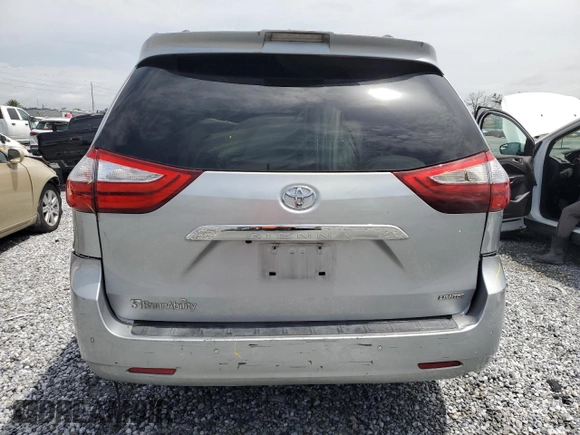2019 Toyota Sienna XLE Auto Access Seat z VIN 5TDYZ3DC0KS980179, wystawiony jako Copart lot #61533395 z przebiegiem 32 996 mil mil oraz Szkoda całkowita • Salvage title. Historia ofert i sprzedaży dostępna na DreamBid. Obrazek 6.