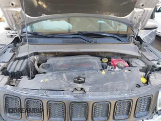 2019 Jeep Compass Latitude with VIN 3C4NJDBB4KT754484, listed as a IAAI auction lot 42324284 with 85,637 mi miles and . Bid and sale history available at DreamBid. Image 10.
