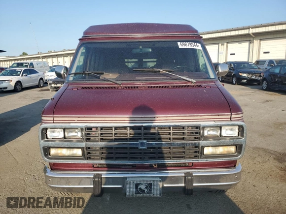 1993 Chevrolet Chevy Van z VIN 1GBEG25K8PF357638, wystawiony jako Copart lot #69878944 z przebiegiem 170 004 mil mil oraz Szkoda całkowita • Salvage title. Historia ofert i sprzedaży dostępna na DreamBid. Obrazek 5.